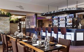 Travelodge By Wyndham Quebec City Hotel & Convention Centre